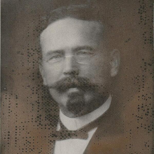 Dr. D. Paul Menton